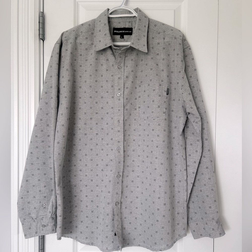 Lightweight casual button up shirt